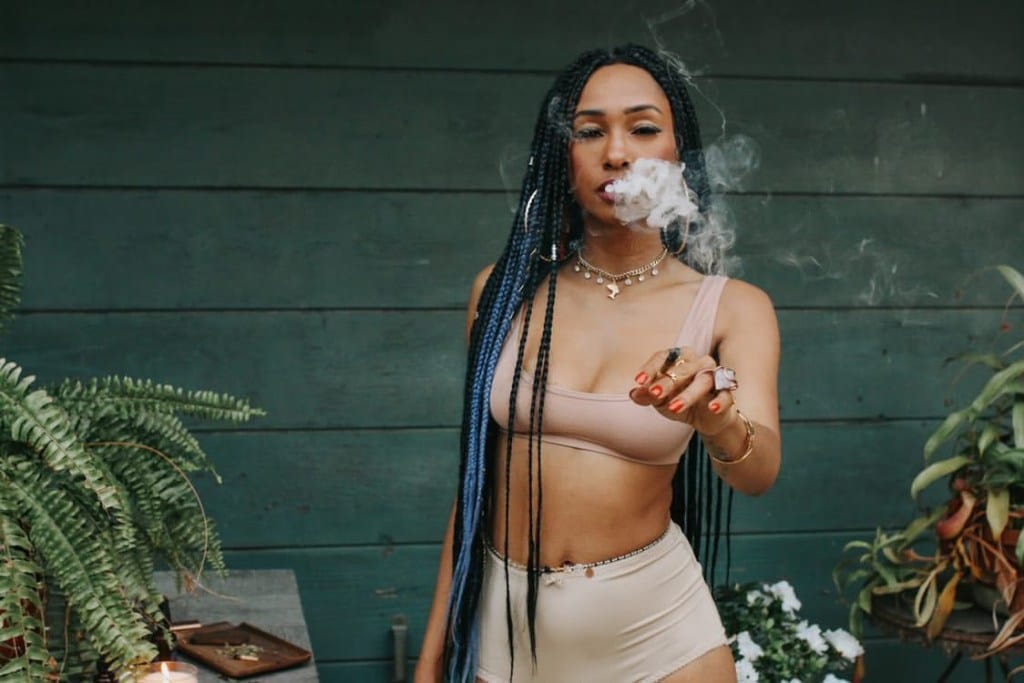 Blunt Blowing Mama - Lizzy Jeff smokes a cannabis joint